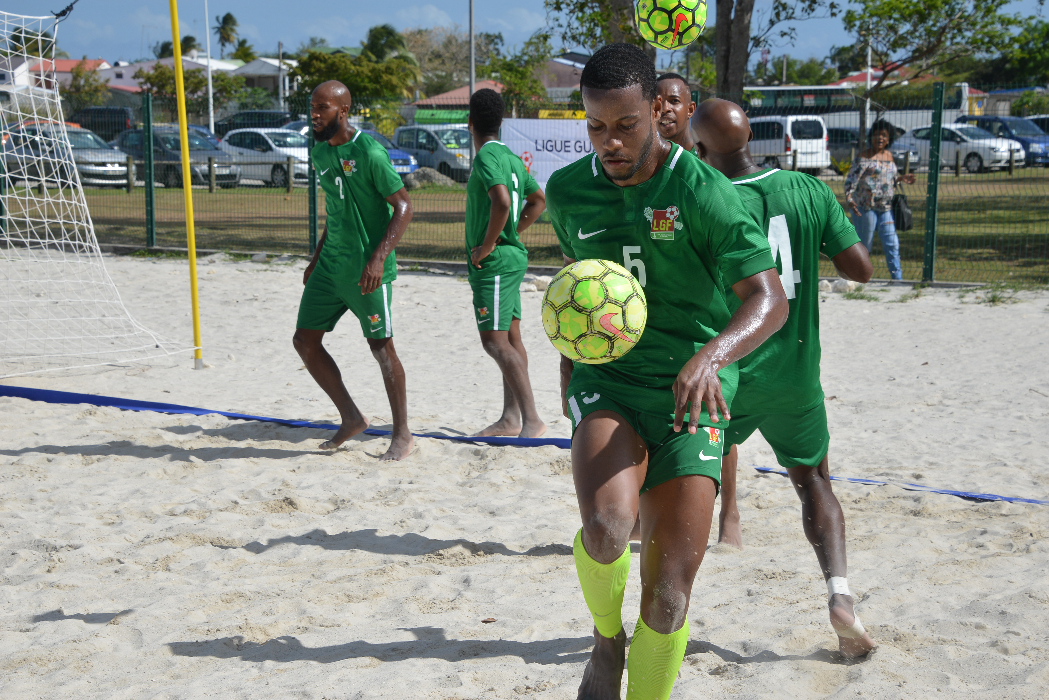 Beach-soccer : Phirmis et Shillingford avec l'équipe de France ! – LIGUE GUADELOUPEENNE DE FOOTBALL